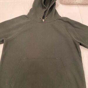 Flint and Tinder men’s pullover hoodie